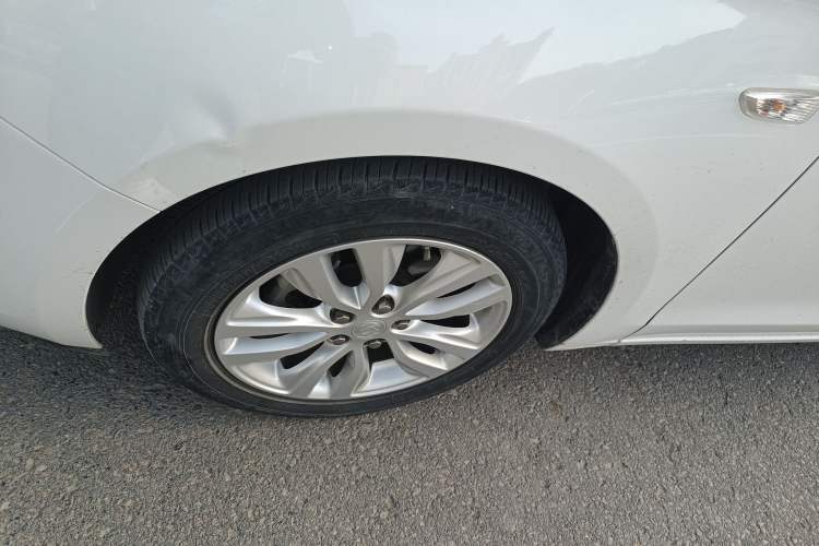 Used Buick GT 2021 Revised Version Flagship 1.5L Automatic Elite Edition Left Front Wheel Hub