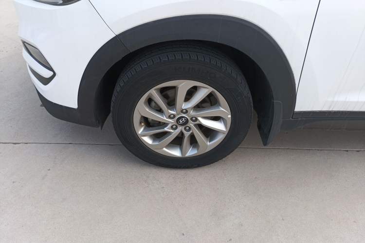 Used Hyundai Tucson 2018 1.6T Dual-Clutch Two-Wheel Drive 15th Anniversary Special Edition