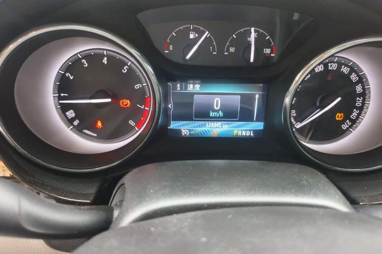 Used Buick Verano 2018 Sedan 15S Automatic Leading Model Odometer Close Up