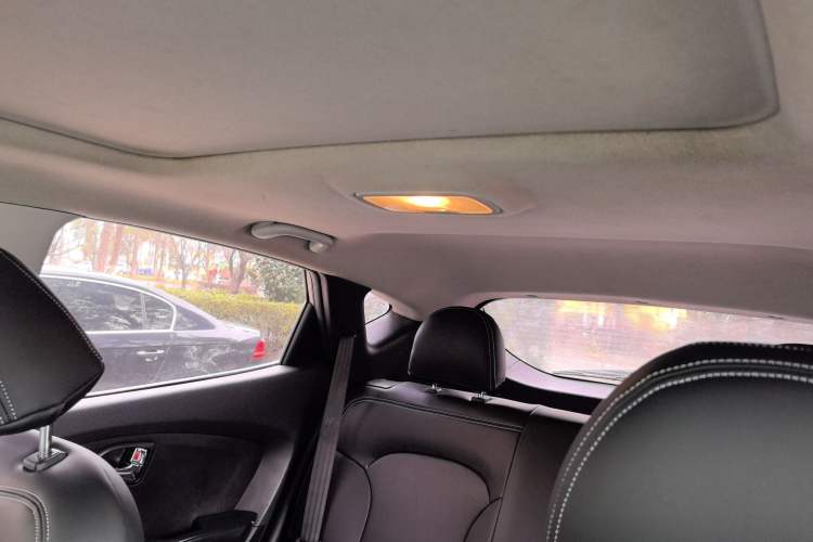 Used Hyundai ix35 2015 2.0L Automatic 2WD Comfort Edition China V Standard