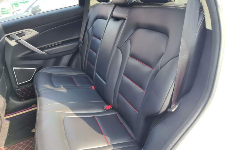 Used Geely Auto Emgrand X7 Sport 2018 1.8TD Automatic Two-Wheel Drive Smart Connect 4G Internet Edition