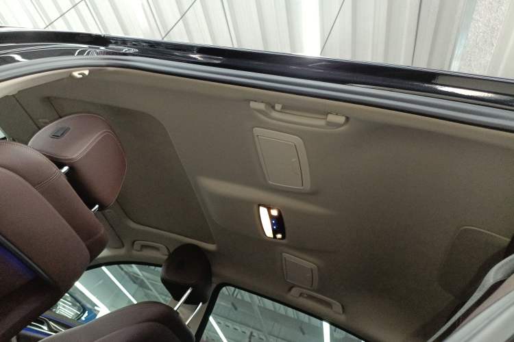 Used BMW 5 Series 2020 525Li Luxury Package Headliner