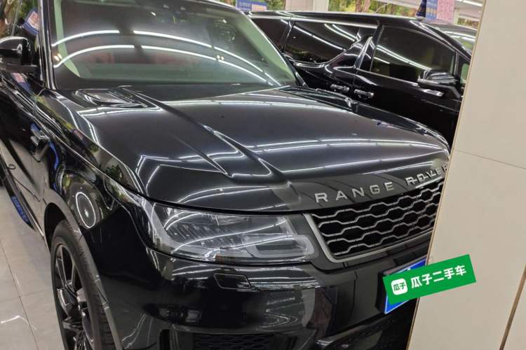 Used Land Rover Range Rover Sport 2019 3.0 L6 HSE DYNAMIC
