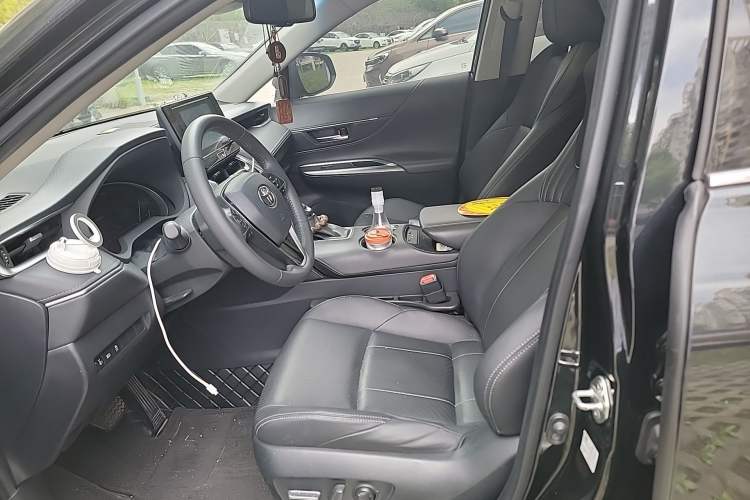 Used Toyota Harrier 2022 2.0L CVT Two-Wheel Drive Luxury Edition Left Front Seat