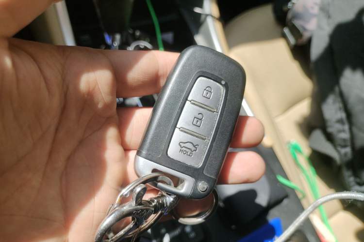 Used Hyundai Sonata 2014 2.0L Automatic Luxury Edition
