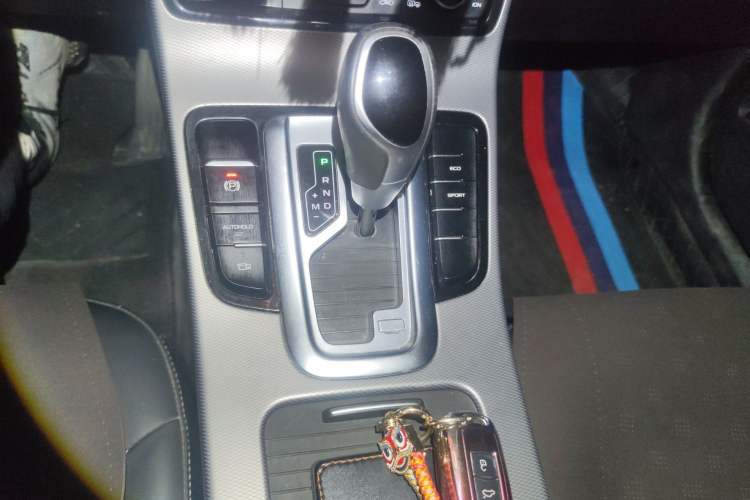 Used Geely Auto Emgrand GL 2018 1.4T DCT Elite Smart Connectivity Version Gear Lever