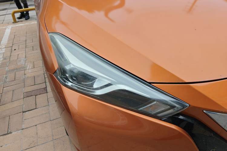 Used Nissan Lannia 2016 1.6L CVT Smart Cool Edition Right Front Headlight