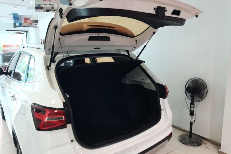 Used Roewe RX3 2018 1.6L Manual Internet Smart Edition
