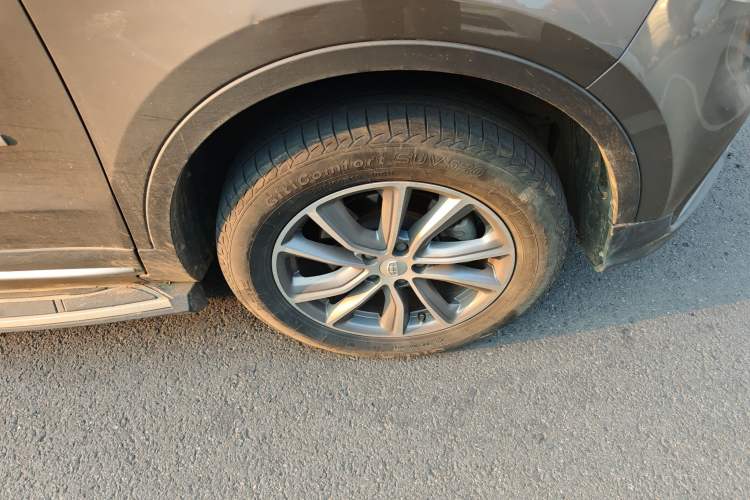 Used Geely Auto Emgrand X7 Sport 2018 1.8TD Automatic Two-Wheel Drive Smart Connect 4G Internet Edition