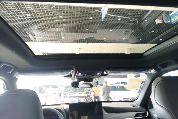 Used Toyota Crown Kluger 2026 Model 2.5L HEV All-Wheel-Drive Prestige Edition Headliner