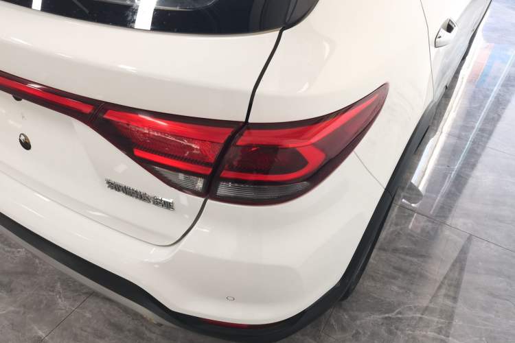 Used Kia KX Cross 2017 1.4L AT GLS Right Rear Taillight