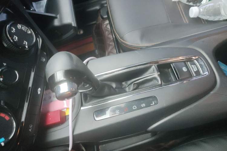 Used Honda XR-V 2015 1.5L LXi CVT Classic Edition
