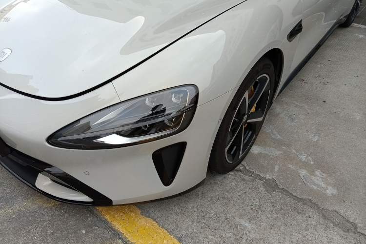 Used Xiaomi Auto SU7 2024 Four-Wheel Drive Ultra-Long Range Advanced Intelligent Driving Max Edition Left Front Headlight