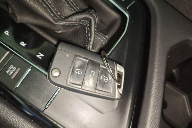 Used Volkswagen Tiguan L 2024 300TSI Automatic Two-Wheel Drive Smart Edition
