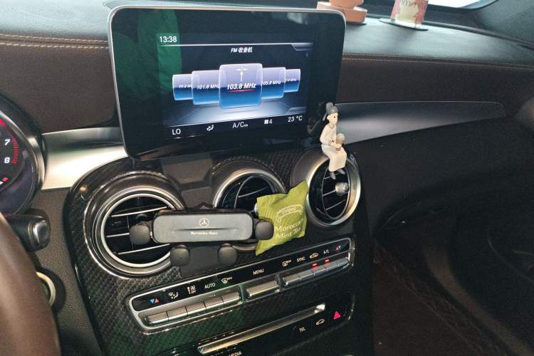 Used Mercedes-Benz GLC 2017 GLC 260 4MATIC Luxury Model