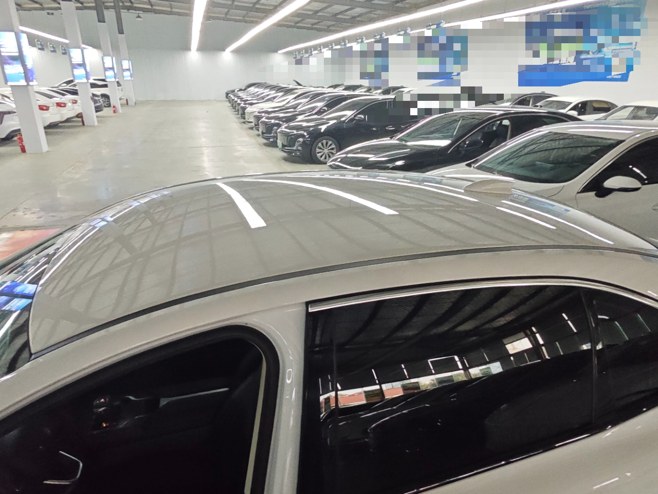 Hongqi E-QM5 2024 450km Range Commuter Version — снимка 7