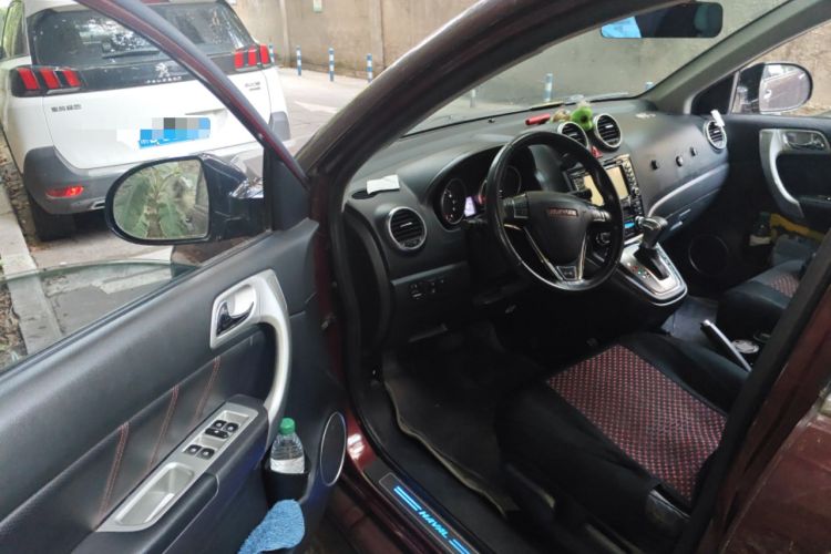 Used Haval H6 2013 Upgraded Model 2.4L Automatic Two-Wheel Drive Elite Version Driver Seat