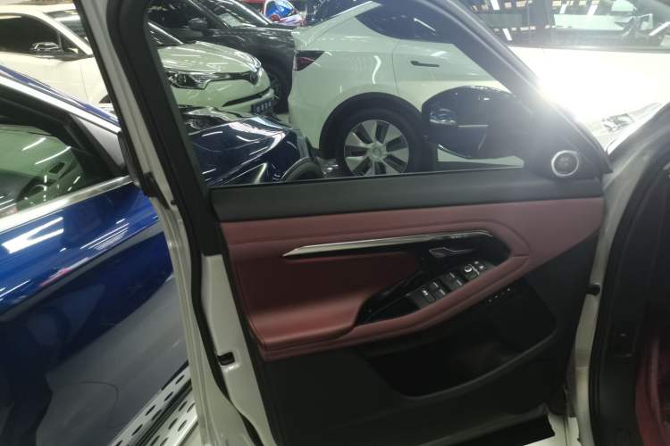 Used Land Rover Range Rover Evoque 2023 Aurora L 249 PS Luxury Edition