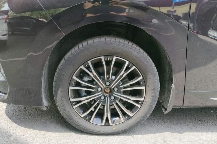 Used FORTHING Xinghai V9 2024 1.5TD 200km Chinese Knot Series Premium Edition Left Front Wheel Hub