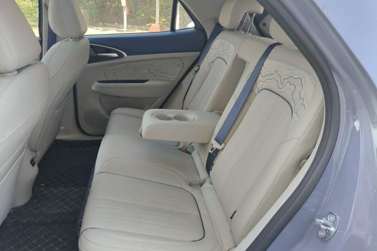 Used ORA Good Cat GT 2022 Mulan Edition 401 km Standard Range
