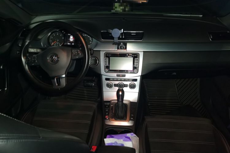 Used Volkswagen FAW-Volkswagen CC 2015 2.0 TSI Luxury Model Center Console