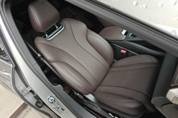 Used Wey Mocha New Energy 2024 Hi4 Four-Wheel Drive Long-Range Version Right Front Seat