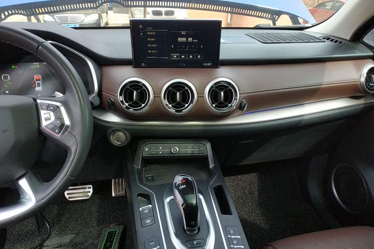 Used Wey VV6 2018 2.0T Two-Wheel Drive Flagship Version China V Standard