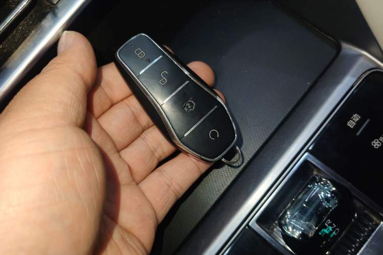 Used BYD Song PLUS New Energy 2024 HONOR Edition DM-i 71km Luxury Model Interior 1