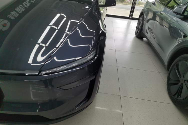 Used Tesla Model Y 2025 Rear-Wheel Drive First Edition Left Front Headlight