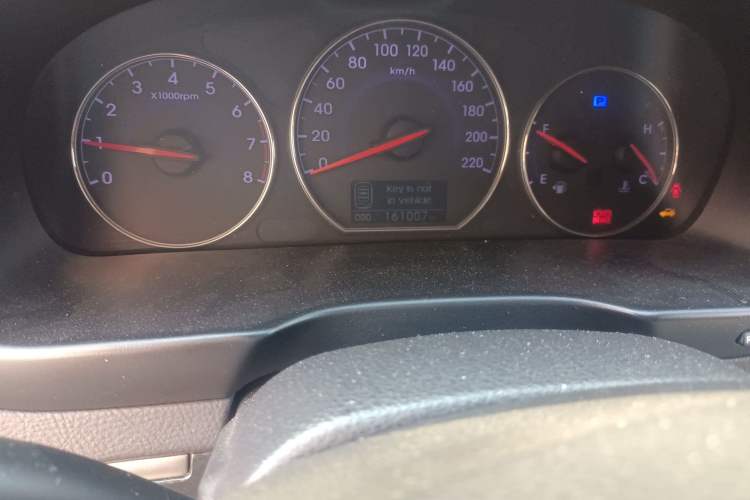 Used Hyundai Santa Fe Classic 2012 2.4 Ultimate Edition 7-Seater Four-Wheel Drive Odometer Close Up