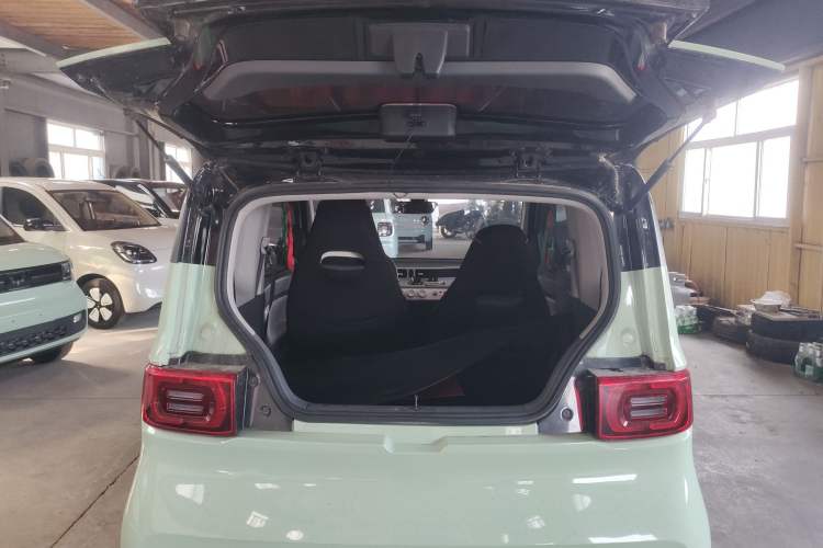 Used Wuling Hongguang MINIEV 2022 Macaron Premium Model – Lithium Iron Phosphate Trunk