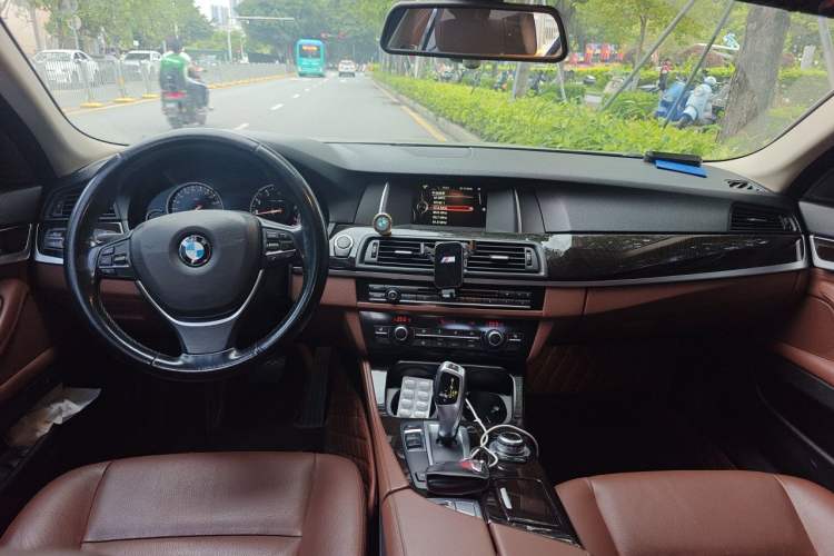 Used BMW 5 Series 2017 525Li Leading Model
