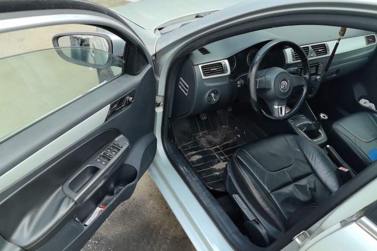 Used Volkswagen Bora 2012 1.4T Manual Comfort Version