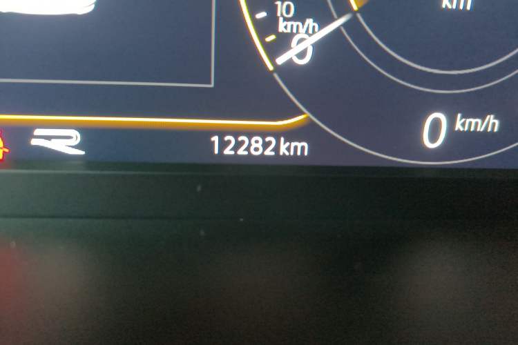 Used Volkswagen Tiguan L 2025 Model Outstanding Version 330TSI Automatic Two-Wheel Drive R-Line Longyao Edition Odometer Close Up