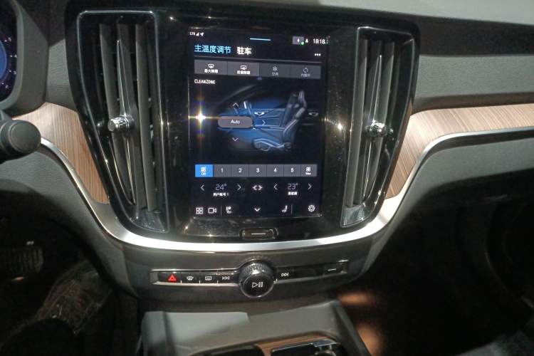 Used Volvo S60 2023 B4 Zhiyuan Luxury Edition
