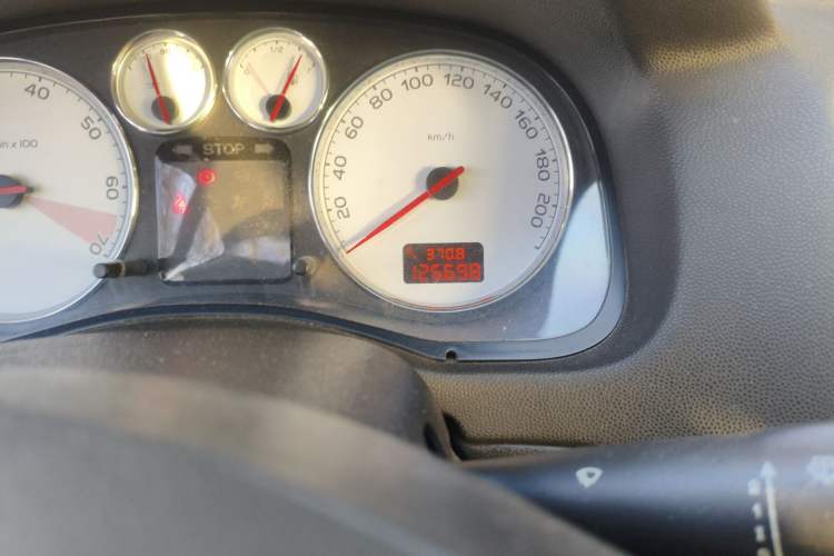 Used Peugeot 307 2007 Revised Version 1.6L Manual Comfort Edition Odometer Close Up