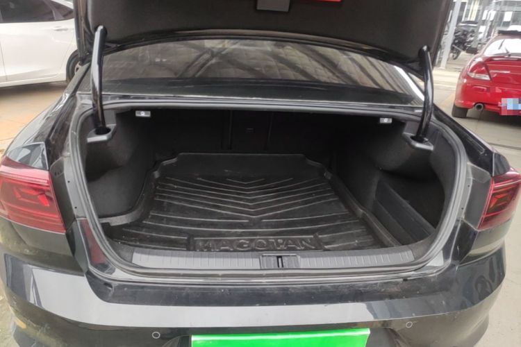 Used Volkswagen Magotan 2023 2 Million Units Commemorative Edition 330TSI DSG Luxury Version
