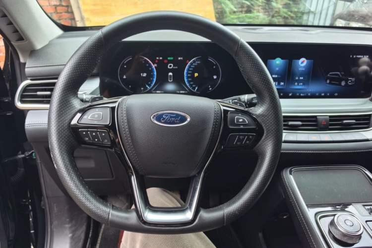 Used Ford Equator 2023 EcoBoost 225 Platinum Edition 7-Seater (2/2/3)
