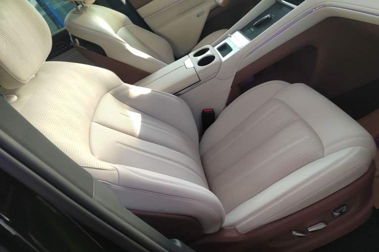 Used BYD Xia 2025 DM-i 1.5T 180km Excellence Model
