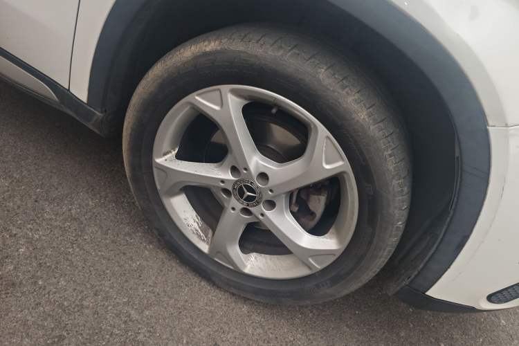 Used Mercedes-Benz GLA 2018 GLA 200 Sport Edition Right Front Wheel Hub