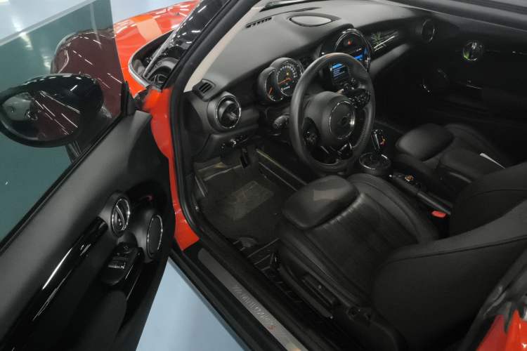 Used MINI MINI 2019 2.0T COOPER S Artist