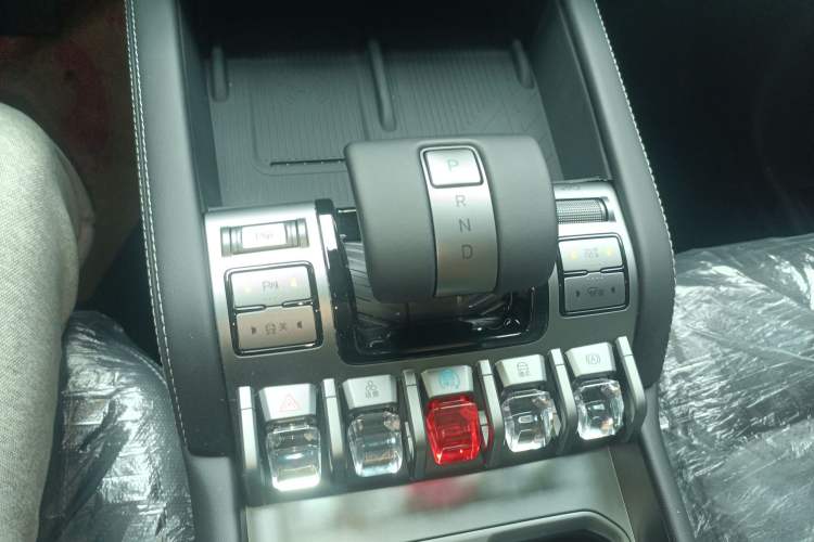 Used Formula Leopard Titanium 3 2025 501 km All-Wheel Drive Intelligent Driving Max Edition