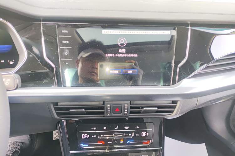 Used Volkswagen Passat New Energy 2025 430 PHEV Hybrid Business Edition Audio And AC Panel