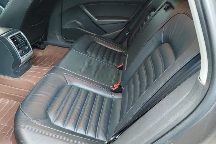 Used Volkswagen Passat 2013 1.8TSI DSG Prestige Edition Left Rear Seat