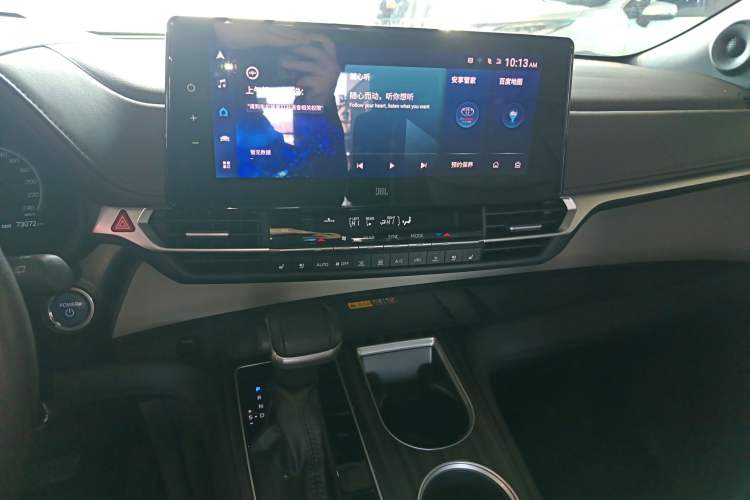 Used Toyota Granvia 2023 2.5L Hybrid Flagship VIP Edition
