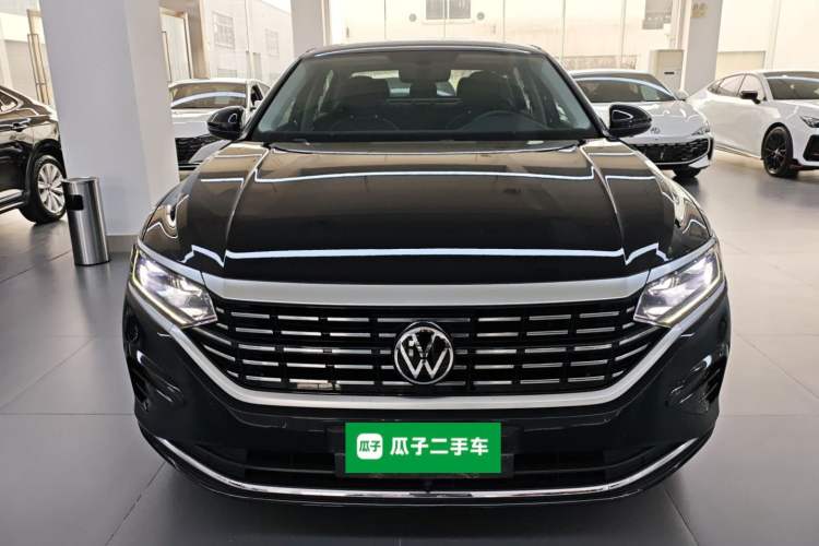 Used Volkswagen Passat 2022 330TSI Elite Edition Custom Version
