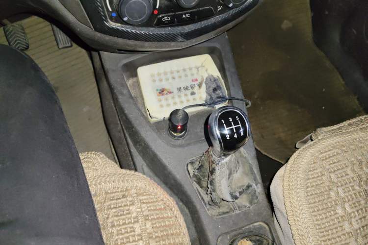 Used Wuling Hongguang 2015 1.5L S Base Model China IV Gear Lever