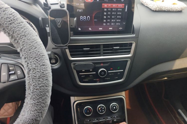 Used Bestune X40 2019 1.6L Automatic Luxury Edition China VI
