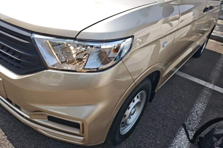 Used Wuling Hongguang V 2022 1.5L Jingqu Edition Electric-Assist LAR
