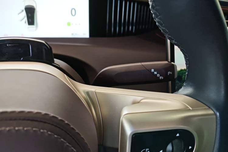 Used Avatr 11 2024 580 Three-Laser Four-Wheel Drive Luxury Edition Gear Lever